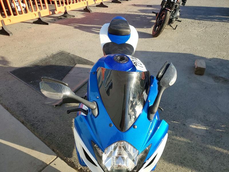 JS1GR7KA362102242 2006 Suzuki GSX-R750 photo no. 5