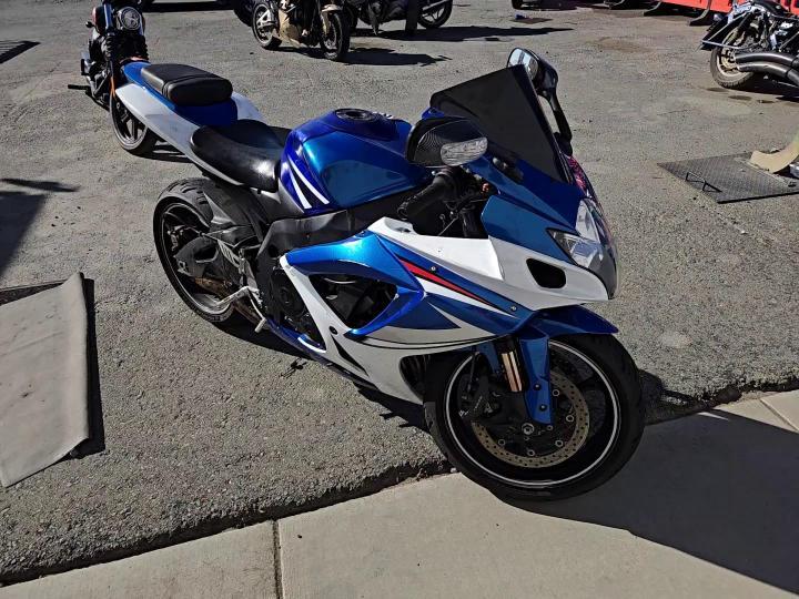 JS1GR7KA362102242 2006 Suzuki GSX-R750 photo no. 9