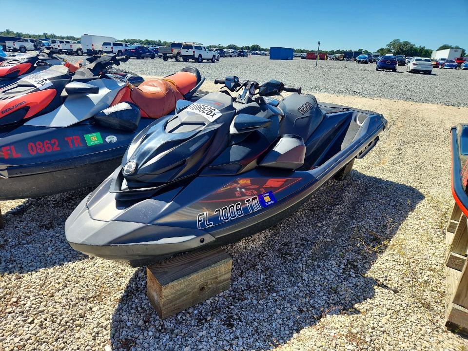 YDV76630C323 2023 Sea-Doo RXP-X photo no. 2