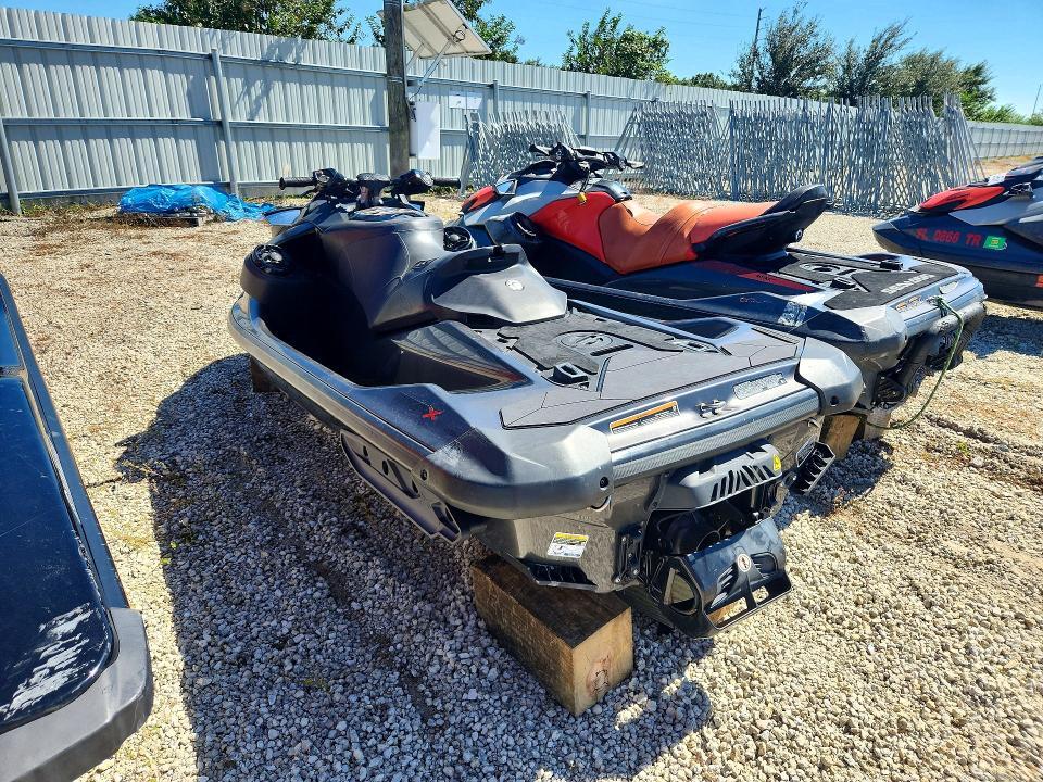 YDV76630C323 2023 Sea-Doo RXP-X photo no. 3