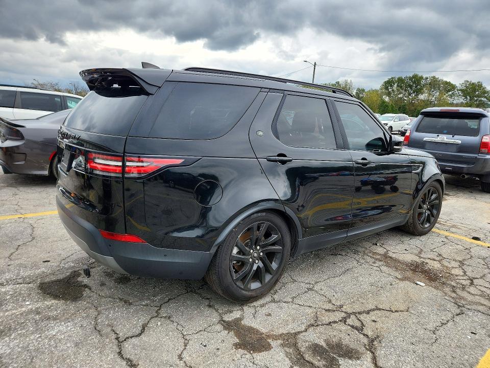 SALRHBBK1HA044162 2017 Land Rover Discovery photo no. 3