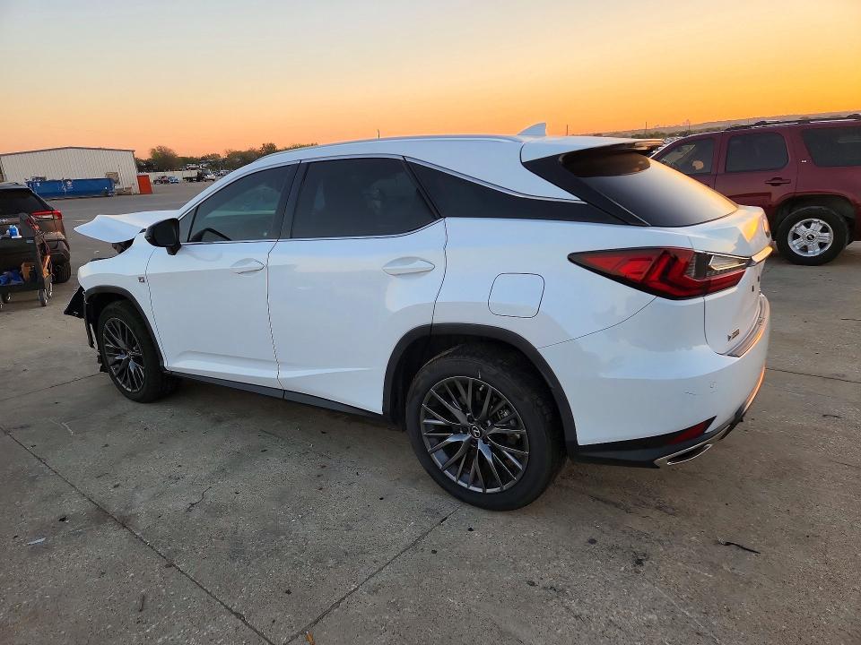 2022 Lexus RX — VIN 2T2YZMDA9NC352909, şəkil 2