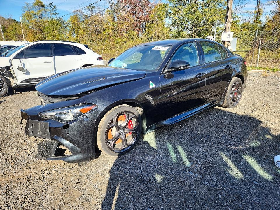 2023 Alfa Romeo Giulia — VIN ZARFAMEVXP7676787, фото 1