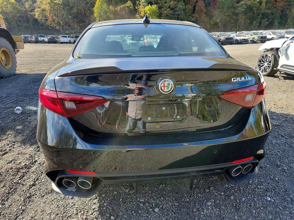 2023 Alfa Romeo Giulia — VIN ZARFAMEVXP7676787, фото 6
