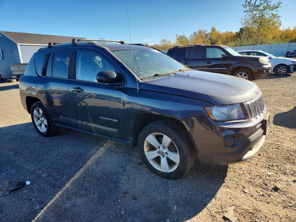 1C4NJDBB7FD183360 2015 Jeep Compass photo no. 4