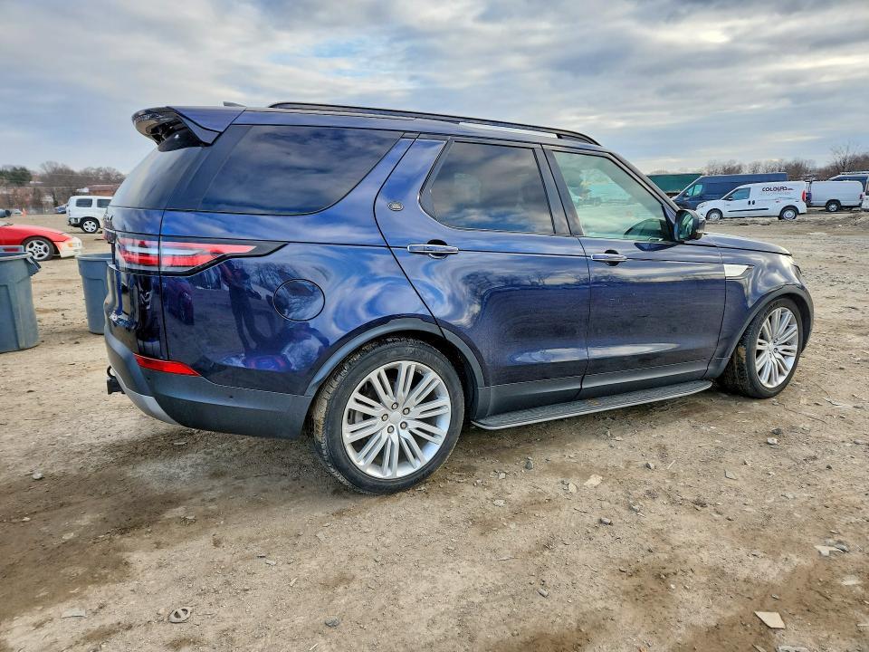 SALRT2RK0JA056085 2018 Land Rover Discovery photo no. 3
