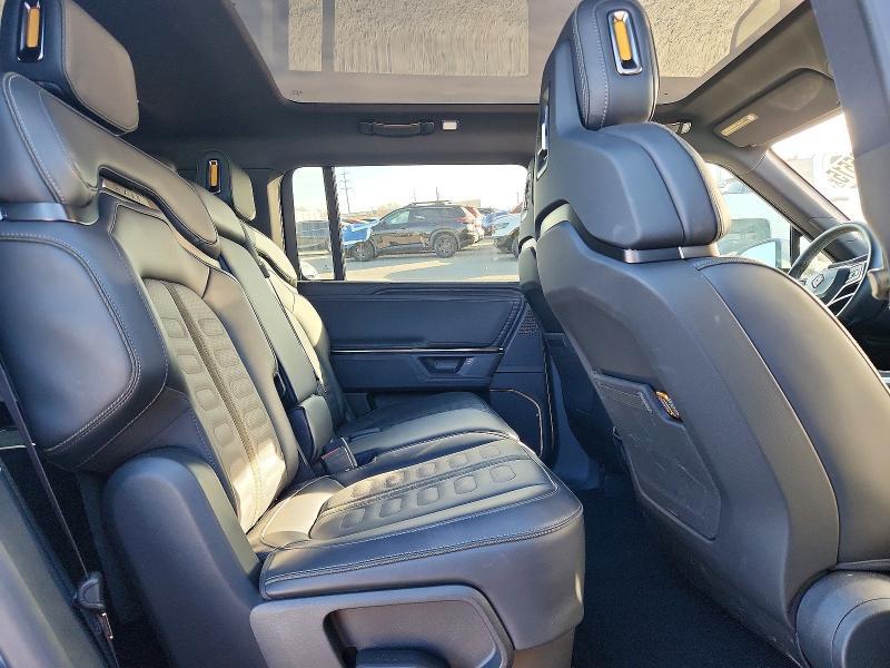 7PDSGBBA1SN064469 2025 Rivian R1S photo no. 10