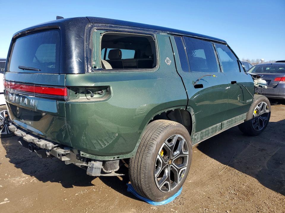 7PDSGABL7PN003291 2023 Rivian R1S photo no. 3