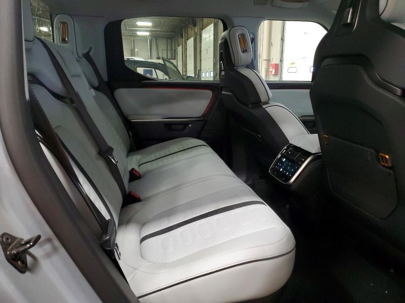 7FCTGBAAXSN040324 2025 Rivian R1T photo no. 10