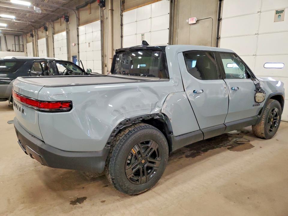7FCTGBAAXSN040324 2025 Rivian R1T photo no. 3