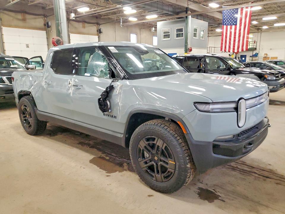 7FCTGBAAXSN040324 2025 Rivian R1T photo no. 4