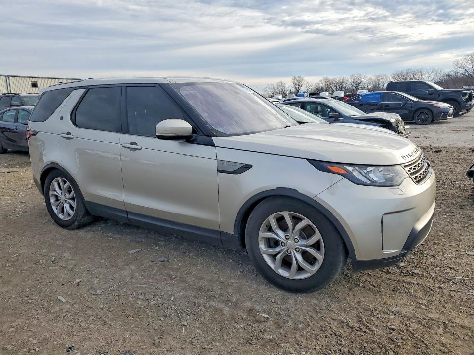 SALRGBBVXHA037322 2017 Land Rover Discovery photo no. 4