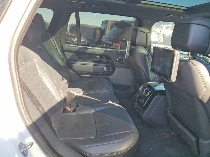 SALGS5RE9JA389018 2018 Land Rover Range Rover photo no. 10