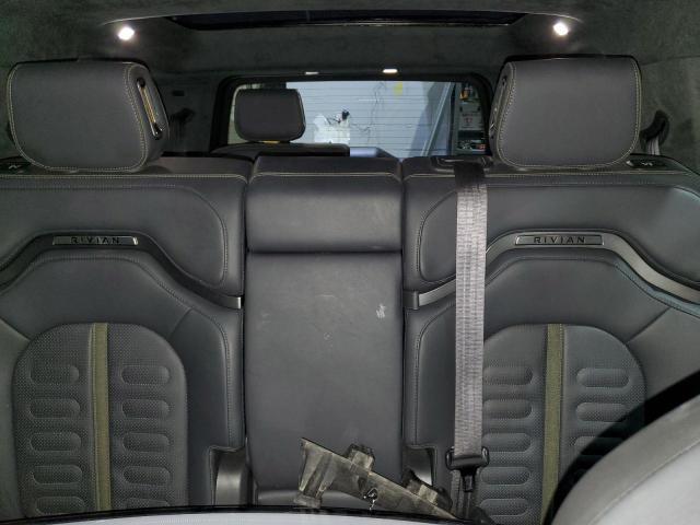 7PDSGABAXPN021332 2023 Rivian R1S photo no. 10