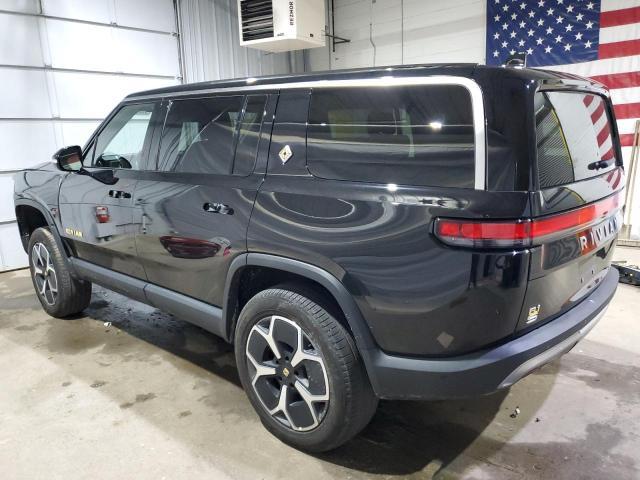 7PDSGABAXPN021332 2023 Rivian R1S photo no. 2