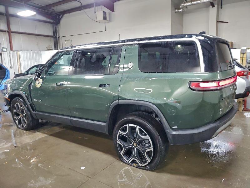 7PDSGFBA3TN084344 2026 Rivian R1S photo no. 2