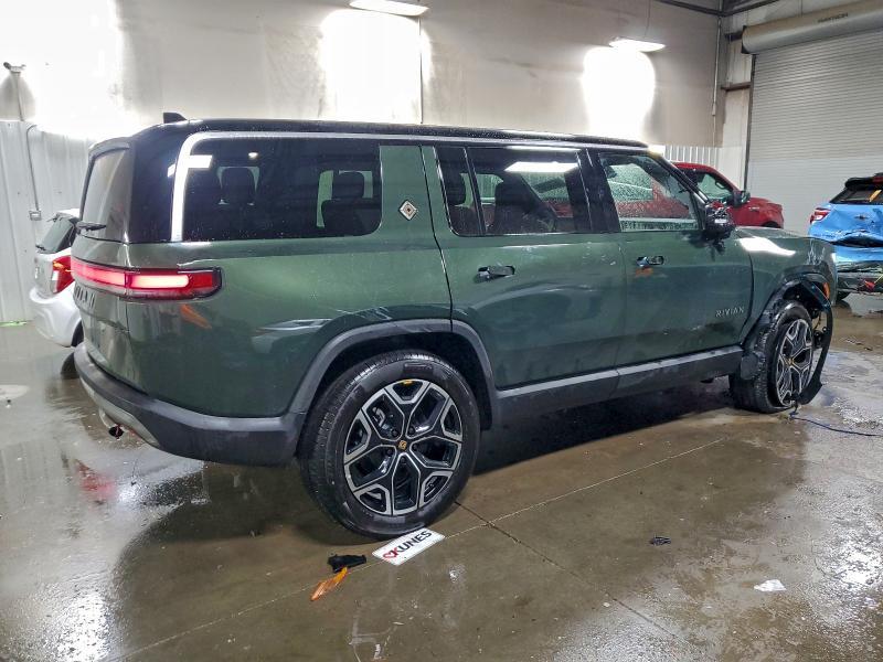 7PDSGFBA3TN084344 2026 Rivian R1S photo no. 3