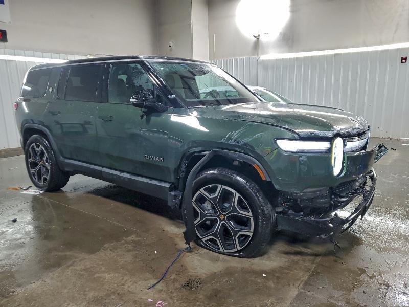 7PDSGFBA3TN084344 2026 Rivian R1S photo no. 4