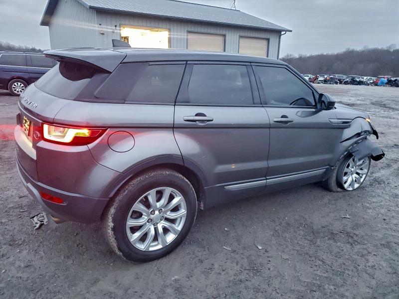 SALVP2BG3HH196805 2017 Land Rover Range Rover photo no. 3