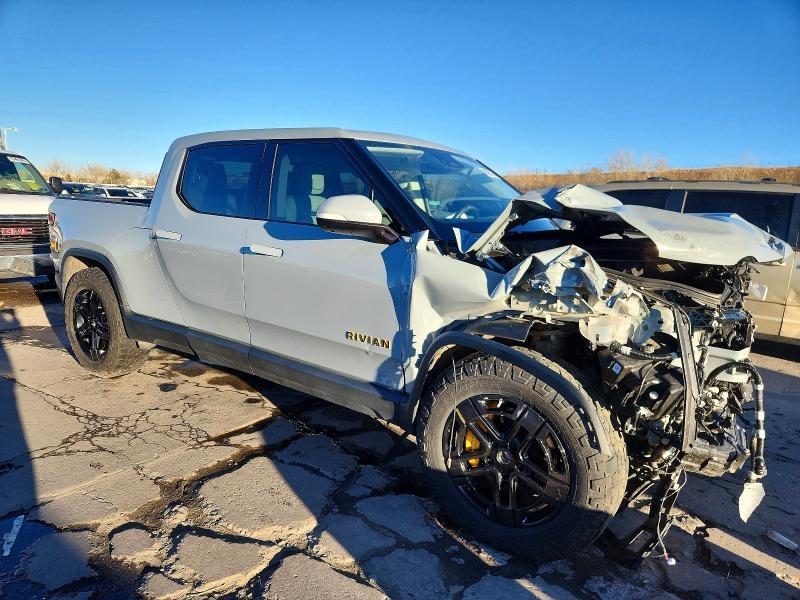 7FCTGAAA7NN013001 2022 Rivian R1T photo no. 4
